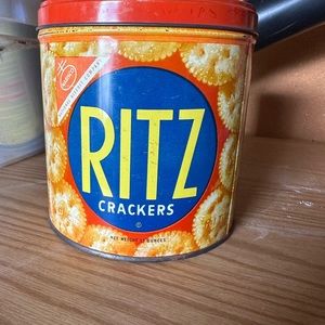 Vintage Ritz Cracker tin